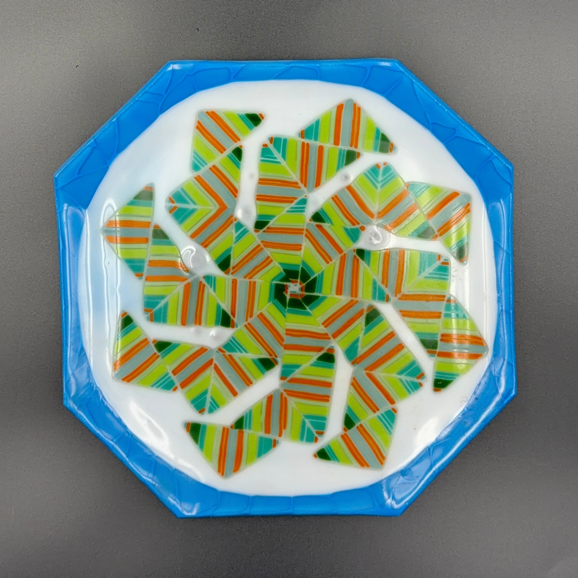 Island Breeze Leaf Plate