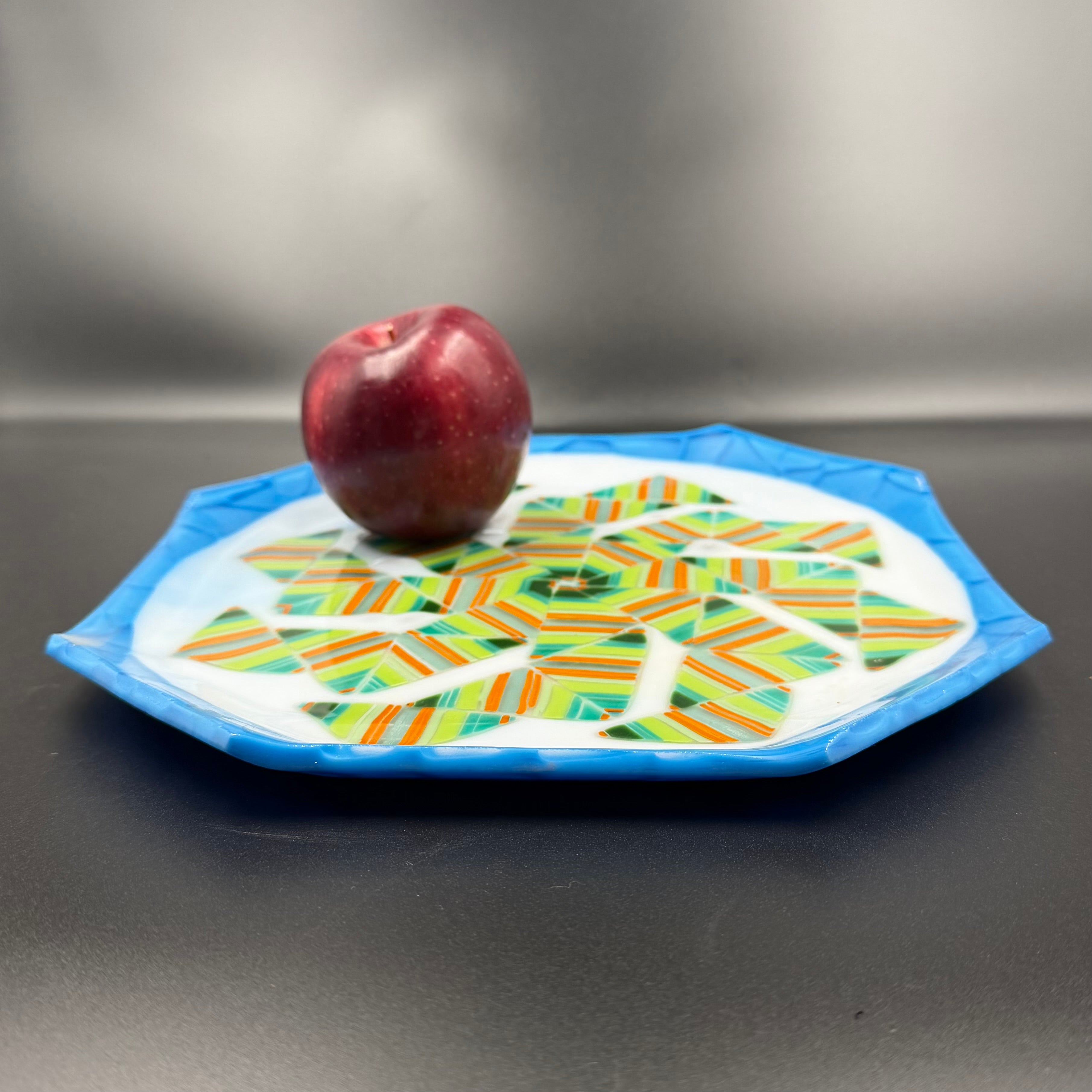 Island Breeze Leaf Plate